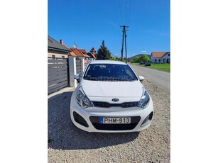 KIA RIO 1.4 CRDi EX CSERE-BESZÁMÍTÁS