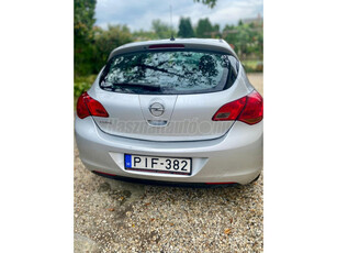 OPEL ASTRA J 1.4 Enjoy