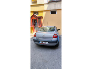 RENAULT MEGANE 1.4 Premiere