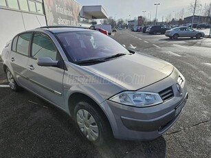 RENAULT MEGANE 1.6 16V Authentique nagyon felszerelt!!!