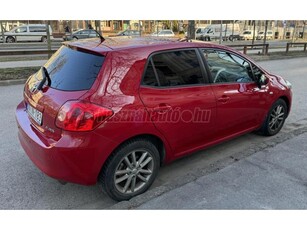 TOYOTA AURIS 1.4