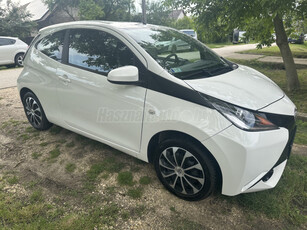 TOYOTA AYGO 1.0 x-cool