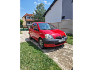 TOYOTA YARIS 1.0 Linea Terra