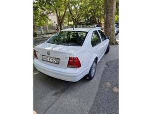 VOLKSWAGEN BORA 1.6 Comfortline