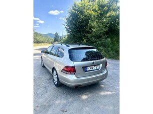 VOLKSWAGEN GOLF VI Variant 1.6 CR TDI Highline DSG