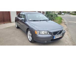 VOLVO S60 2.4 D Kinetic