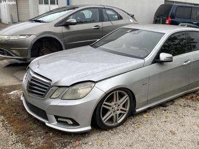 Mercedes-Benz E 350 CGI Blueefficiency Avantgar...