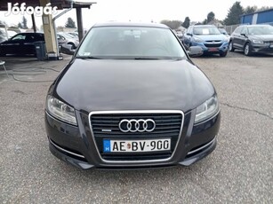 AUDI A3 2.0 TDI Attraction quattro DPF Panoráma...