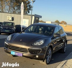 Porsche Cayenne Dízel (Automata) 141eKm/TV hátu...