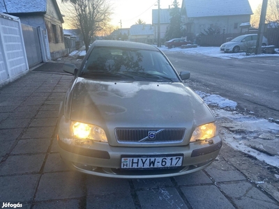 Volvo S40