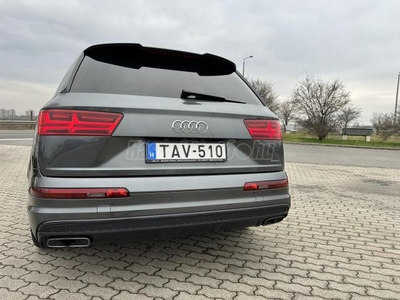 AUDI Q7 3.0 V6 TDI quattro Tiptronic ic [7 személy]