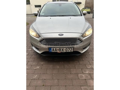 FORD FOCUS 1.5 EcoBlue Titanium