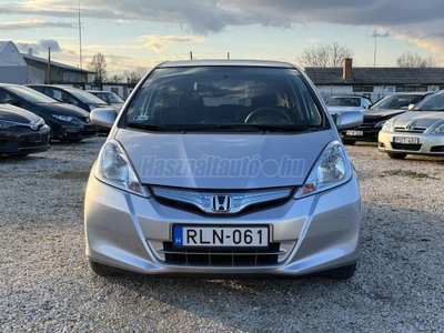 HONDA JAZZ 1.4 Hybrid (Automata) Digit Klíma Vezetett szervizkönyv Azonnal Elvihető