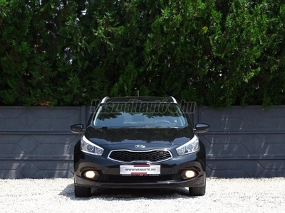 KIA CEE'D SW 1.4 CVVT EX KLÍMA-SZERVÍZKÖNYV-SÉRÜLÉSMENTES-124eKM