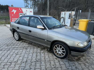 OPEL ASTRA F 1.4 16V GL