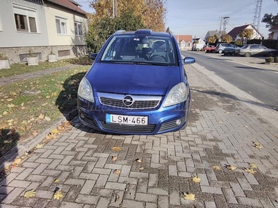 OPEL ZAFIRA B 1.9 DTI Cosmo (Automata) OPC