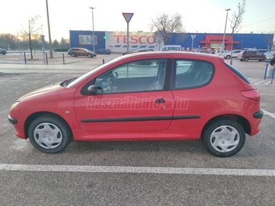 PEUGEOT 206 1.1 Presence