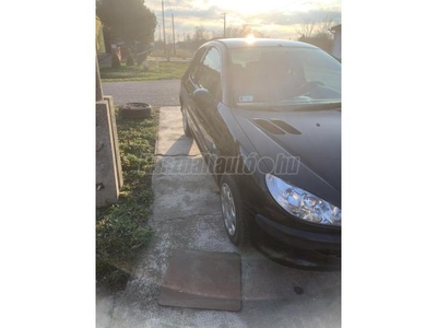 PEUGEOT 206 1.4 Presence