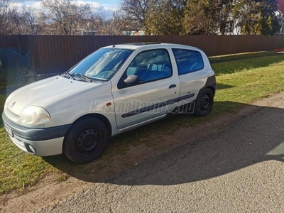 RENAULT CLIO 1.4 16V Tech Run