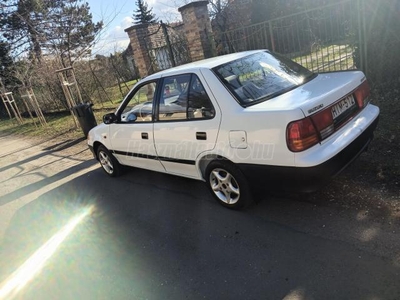 SUZUKI SWIFT Sedan 1.3 GLX