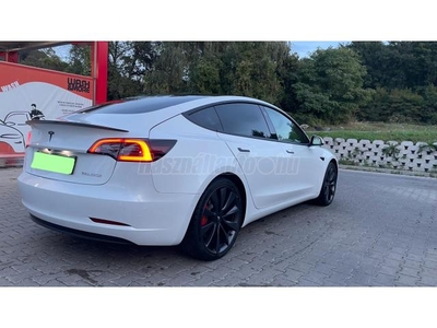 TESLA MODEL 3 Performance AWD (Automata) 8 KERÉK + TELJES KAROSSZÉRIAVÉDŐ FÓLIA!!!