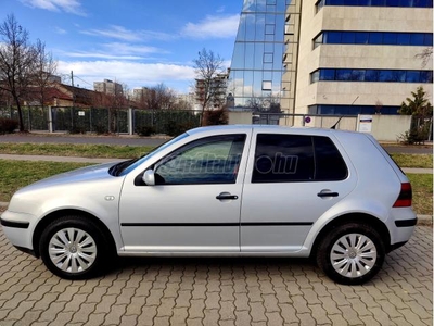 VOLKSWAGEN GOLF IV 1.4 Euro Comfortline /magyar/korróziómentes/végig szervíz/nagy média/tolatókamera/kihangosító/új gumi