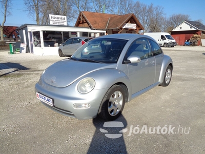 VOLKSWAGEN New Beetle