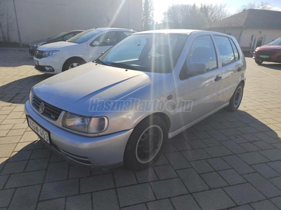 VOLKSWAGEN POLO 1.4 100 16V Trend