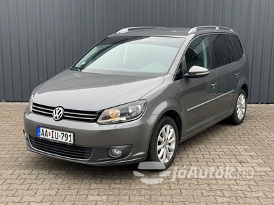 VOLKSWAGEN Touran