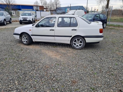 VOLKSWAGEN VENTO 1.9 TD CL