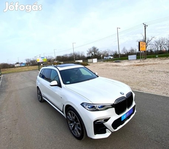 BMW X7 M50d (Automata) (6 személyes ) Individua...