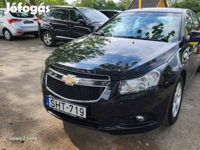 Chevrolet Cruze 1.6 LS Plus Szép állapot! 171 e...