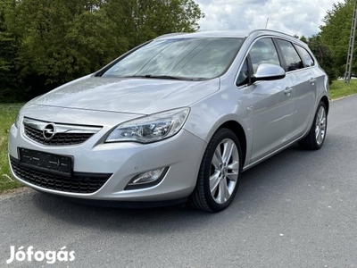 Opel Astra J Sports Tourer 1.4 T Sport Tempomat...