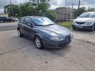 ALFA ROMEO 147 1.6 T. Spark Distinctive