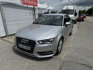 AUDI A3 1.4 TFSI Ambition AZONNAL VIHETŐ. KITŰNŐ ÁLLAPOT