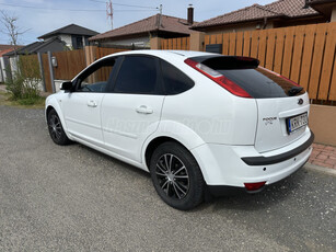 FORD FOCUS 1.4 Trend