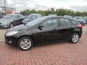 FORD FOCUS 1.6 Ti-VCT Trend Plus 125 LE ŰLÉSFŰTÉS T RADAR D KLIMA ALUFELNI 4 EL ABLAK VONÓHORG