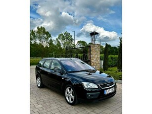 FORD FOCUS 2.0 Ghia Tulajdonostól Digi Klima/Tempomat/ÜlésFűtés/Tolatóradar/Költségmentes