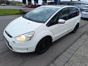 FORD S-MAX 2 Személyes áfás auto. TGK