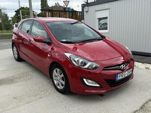 HYUNDAI I30 1.4 CRDi Comfort Friss vezérlés csere!