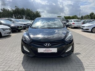 HYUNDAI I30 1.4i Comfort DIGITKLÍMA! ÜLÉSFŰTÉS! TOLATÓRADAR! SZERVIZKÖNYV!