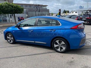 HYUNDAI IONIQ electric Comfort Navi (Automata) SÉRÜLÉSMENTES.GARIS.101650KM.NAVI.NAPFÉNYTETŐ.Ü.FŰTÉS