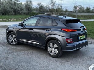 HYUNDAI KONA EV 64kWh Premium Edition Legmagasabb felszereltség