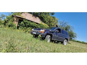 JEEP CHEROKEE 2.5 TD Sport