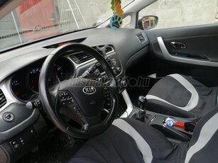 KIA CEE'D 1.4 CVVT UEFA 1.4 Mpi