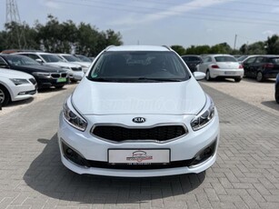 KIA CEE'D SW 1.6 CRDI EX Prémium NAVI! KAMERA! ÜLÉS+KORMÁNYFŰTÉS! SZERVIZKÖNYV!