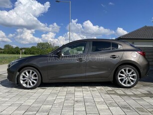 MAZDA 3 Sport 2.0 Revolution