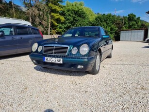 MERCEDES-BENZ E 220 D Classic