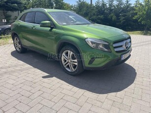 MERCEDES-BENZ GLA 200 Urban