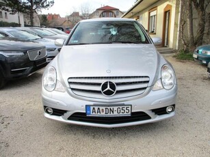 MERCEDES-BENZ R 320 CDI 4Matic (Automata) (6 személyes ) 7 személyes